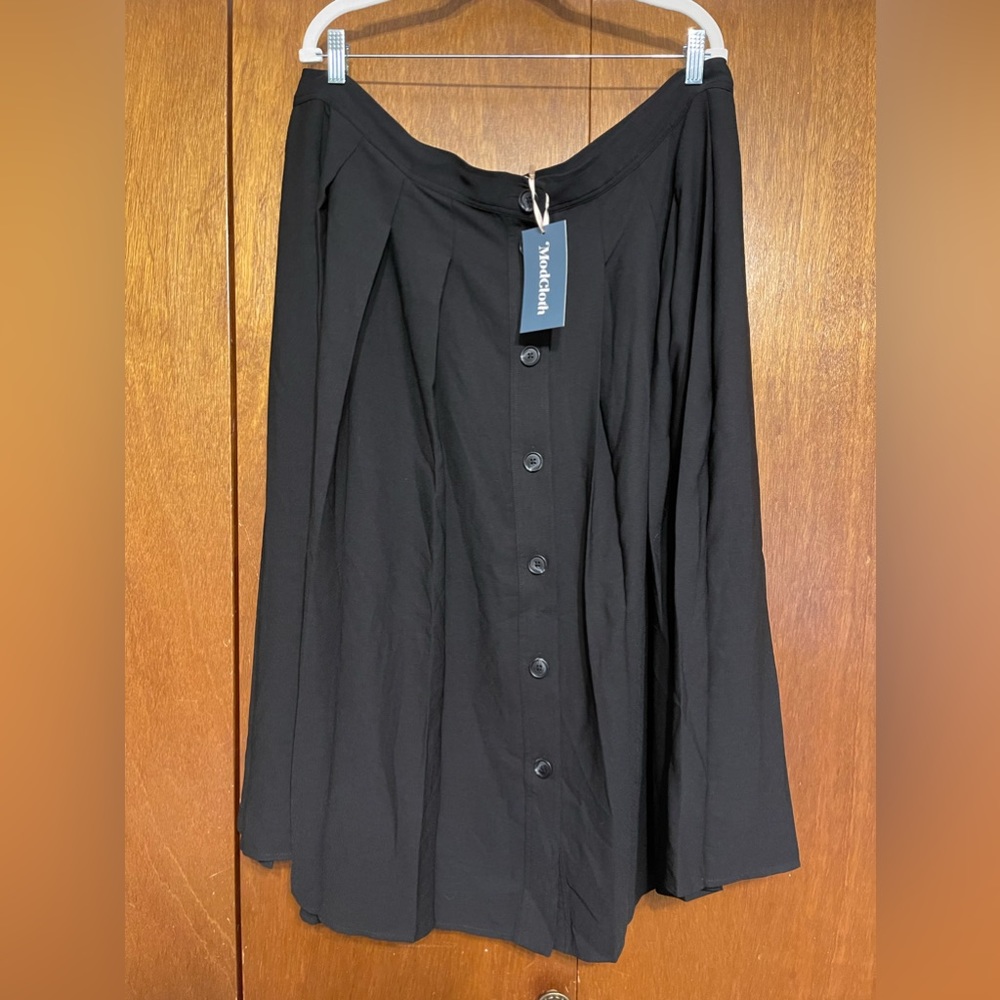 NWT ModCloth 22 plus black pleated midi skirt